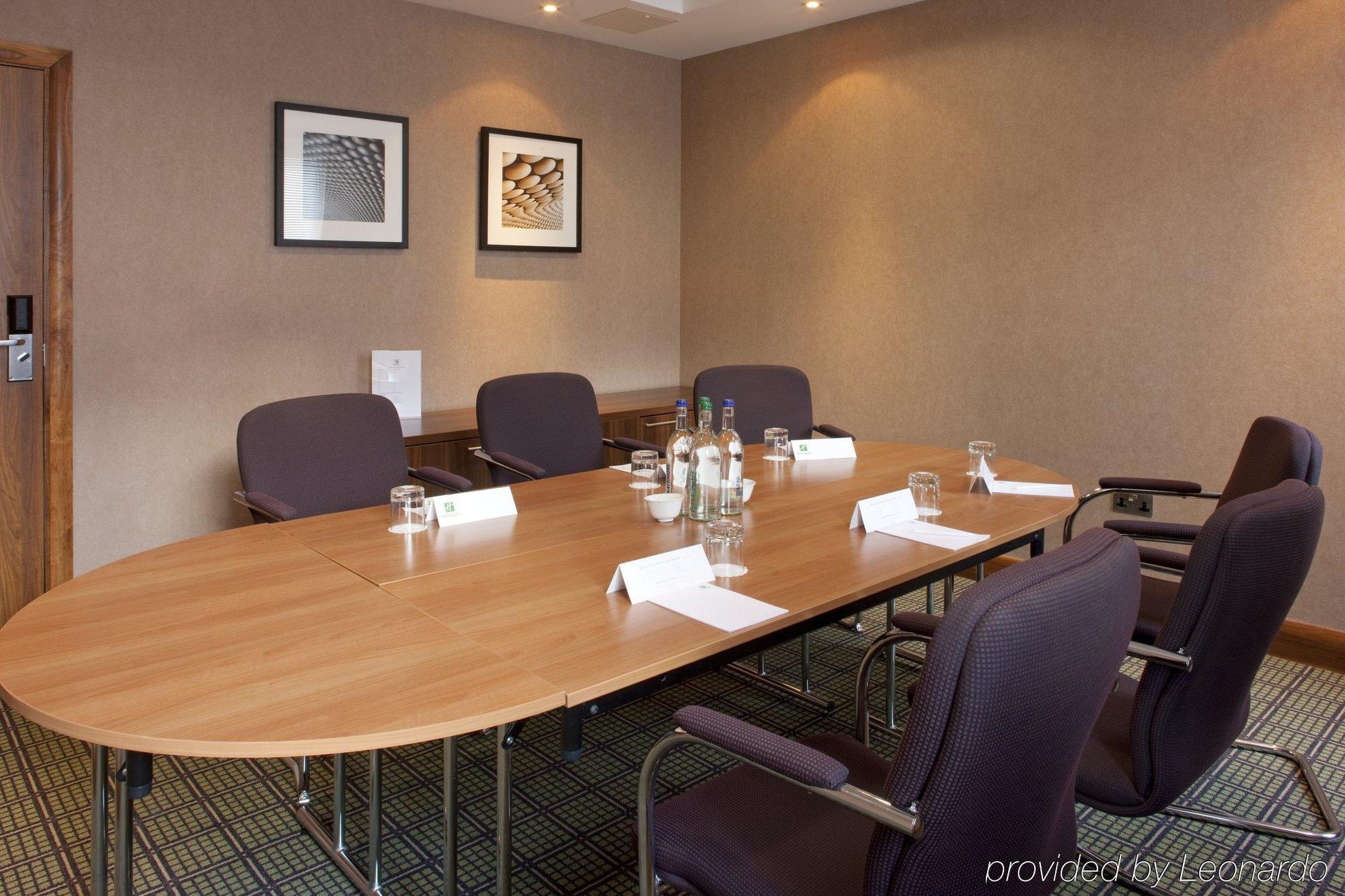 Holiday Inn Stevenage By Ihg Facilidades foto