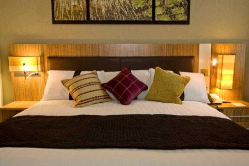 Holiday Inn Stevenage By Ihg Exterior foto